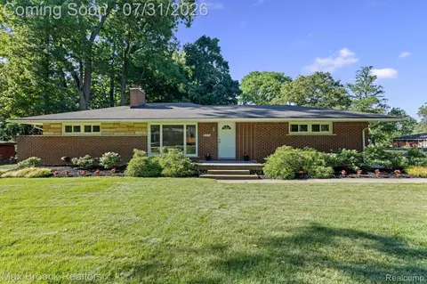 28455 Thorny Brae Rd, Farmington Hills, MI 48331