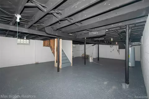 Other - 18904 Mallina St, Grosse Pointe, MI 48236 photo 10 of 12