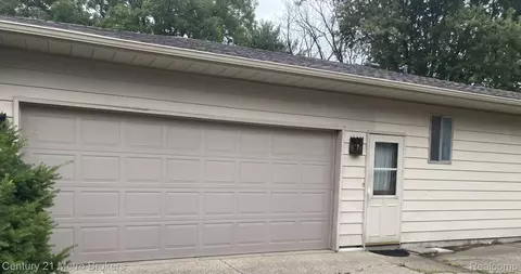 Other - 4394 Apache Dr, Burton, MI 48509 photo 4 of 11