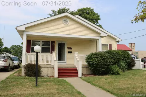 213 S 4th Ave, Saginaw, MI 48607