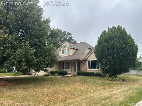 12220 Moceri Dr, Grand Blanc, MI 48439