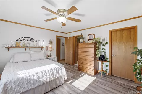 Bedroom - 856 N Hemlock Rd, Richland, MI 48626 photo 4 of 4
