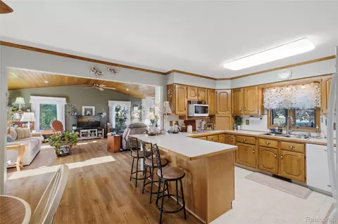 Kitchen - 856 N Hemlock Rd, Richland, MI 48626 photo 2 of 2