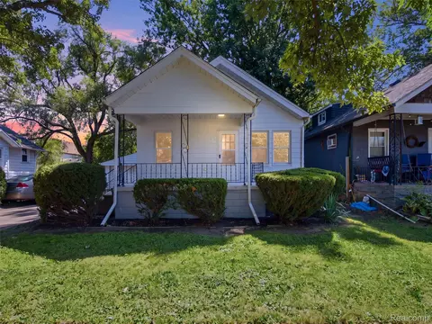 1063 Mayflower Ave, Lincoln Park, MI 48146