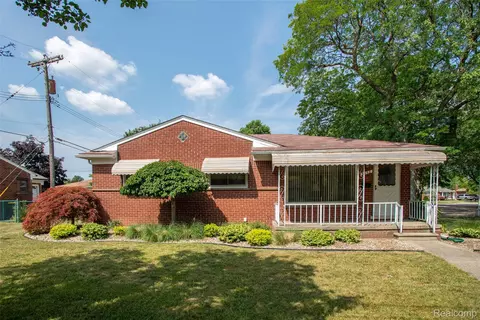 3458 Norwood Dr, Trenton, MI 48183