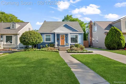 1320 Royal Ave, Royal Oak, MI 48073
