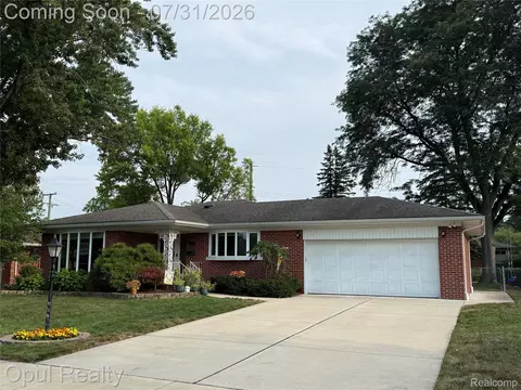 33647 Grove St, Livonia, MI 48154