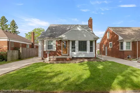 7730 Osage Ave, Allen Park, MI 48101
