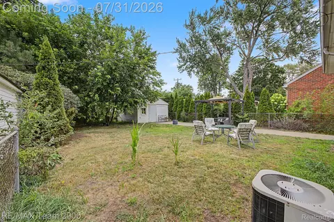 Exterior - 1817 Drexel St, Dearborn, MI 48128 photo 3 of 4