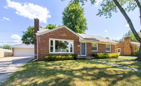 3852 Ravena Ave, Royal Oak, MI 48073