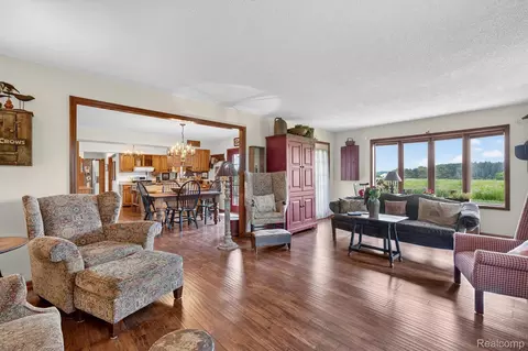 Living - 10454 E Bristol Rd, Davison, MI 48423 photo 3 of 3