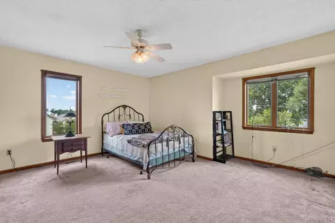 Bedroom - 10454 E Bristol Rd, Davison, MI 48423 photo 6 of 7