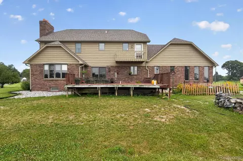 Exterior - 10454 E Bristol Rd, Davison, MI 48423 photo 10 of 12