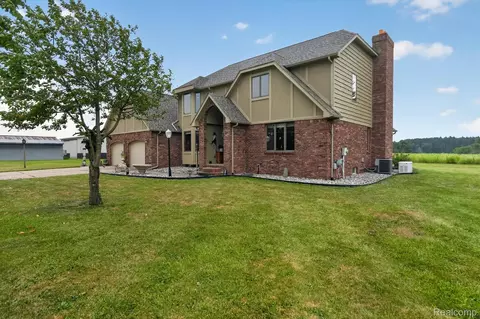 Exterior - 10454 E Bristol Rd, Davison, MI 48423 photo 3 of 12