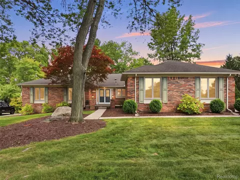 12703 Portsmouth Xing, Plymouth, MI 48170