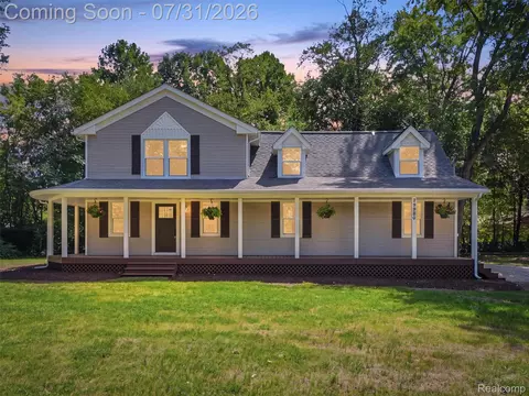 25980 Lyman Ln, Lyon, MI 48165