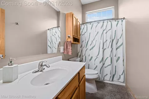 Bath - 11141 Hannewald Rd, Waterloo, MI 49259 photo 1 of 1