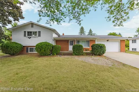 24750 Joseph Dr, Novi, MI 48375