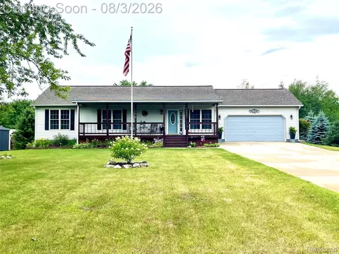 5990 Cobblestone Dr, Deerfield, MI 48461