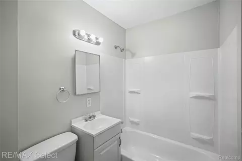 Bath - 3155 Leith St, Flint, MI 48506 photo 1 of 1
