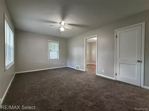 Living - 3155 Leith St, Flint, MI 48506 photo 4 of 4
