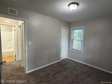 Bedroom - 3155 Leith St, Flint, MI 48506 photo 2 of 3