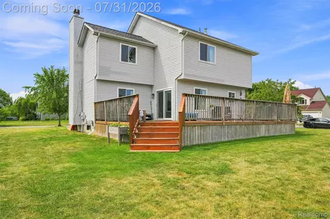 Exterior - 8449 Omar Dr, Davison, MI 48423 photo 4 of 8