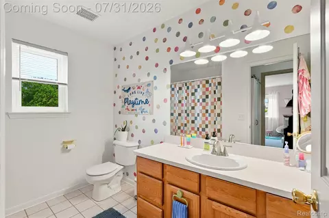 Bath - 8449 Omar Dr, Davison, MI 48423 photo 1 of 3