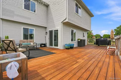 Exterior - 8449 Omar Dr, Davison, MI 48423 photo 7 of 8