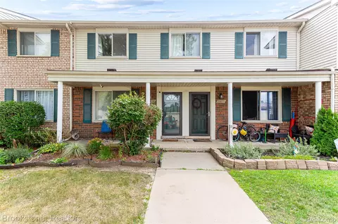 13408 Denver Cir N, Sterling Heights, MI 48312