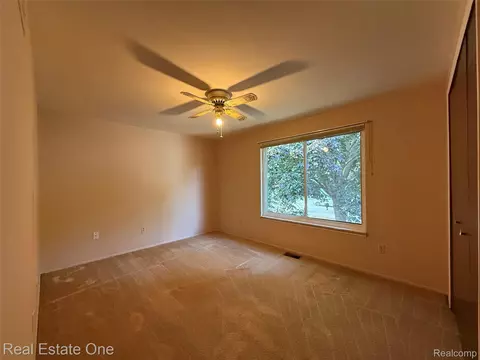 Bedroom - 3444 Eagle Dr, Troy, MI 48083 photo 4 of 5