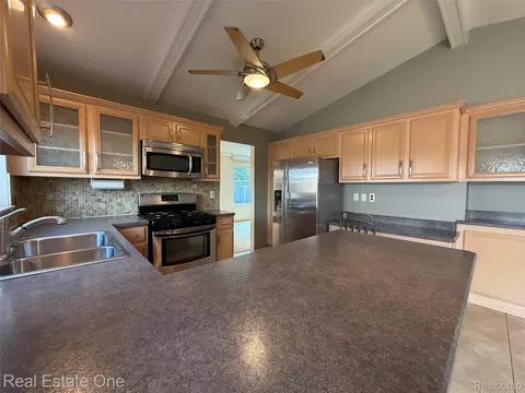 Kitchen - 3444 Eagle Dr, Troy, MI 48083 photo 5 of 5