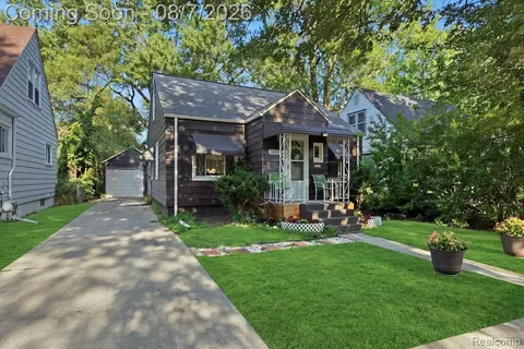 18711 Dalby, Redford, MI 48240