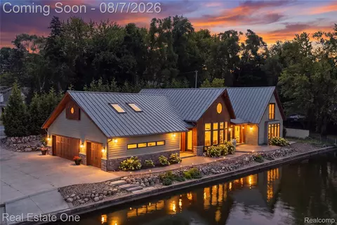 9276 Silverside, Green Oak, MI 48178