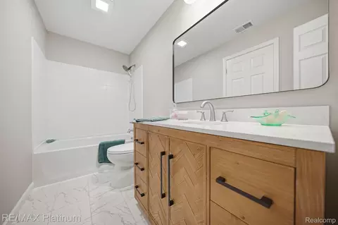 Bath - 4075 Highcrest Dr, Genoa, MI 48116 photo 7 of 9
