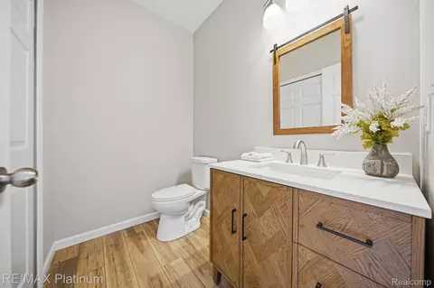 Bath - 4075 Highcrest Dr, Genoa, MI 48116 photo 1 of 9