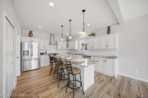 Kitchen - 4075 Highcrest Dr, Genoa, MI 48116 photo 2 of 6