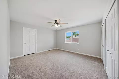 Bedroom - 4075 Highcrest Dr, Genoa, MI 48116 photo 6 of 7