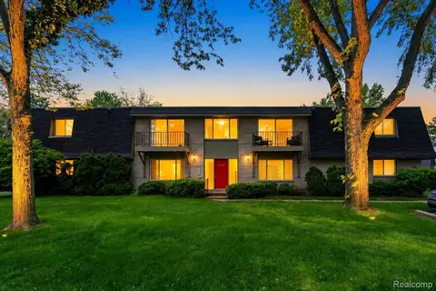 19840 W 12 Mile Rd #36, Southfield, MI 48076