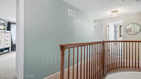 Entry Way - 20272 Wellesley St, Riverview, MI 48193 photo 5 of 6