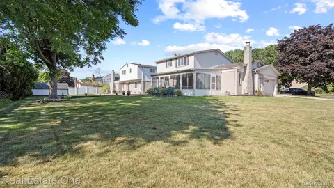 Exterior - 20272 Wellesley St, Riverview, MI 48193 photo 4 of 4