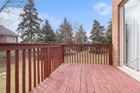 Exterior - 1028 Maya Ct, Troy, MI 48085 photo 3 of 3
