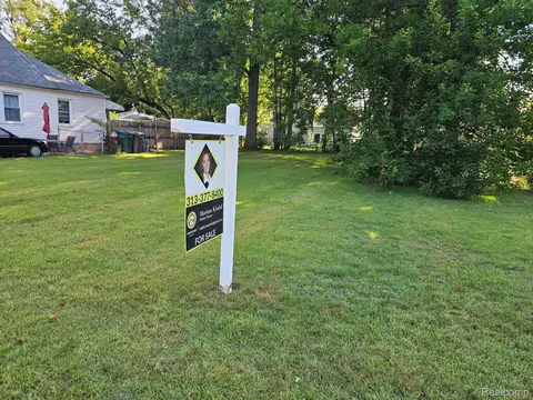 28272833 Homeplace St, Dearborn, MI 48124