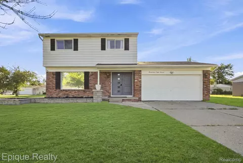 27819 Westcott Crescent Cir, Farmington Hills, MI 48334