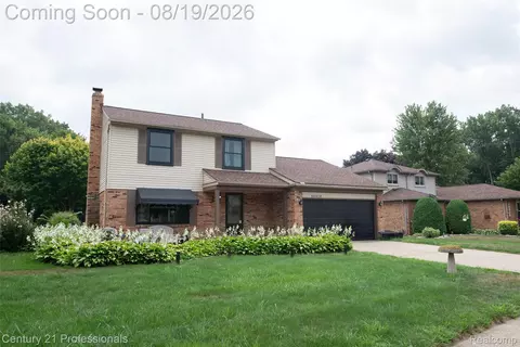 40438 Page Dr, Sterling Heights, MI 48313