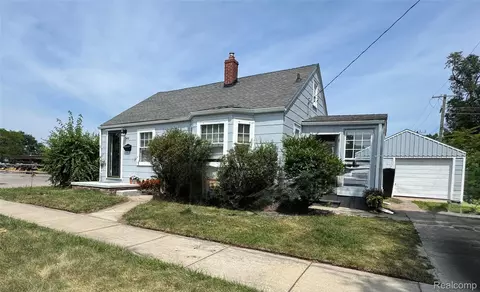 2452 Earlmont, Berkley, MI 48072