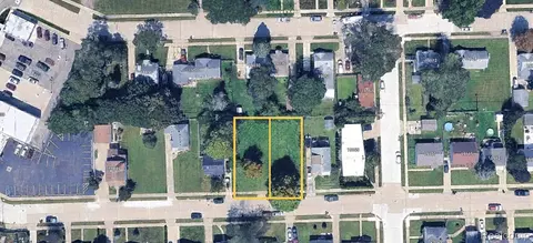 19025 Connecticut St, Roseville, MI 48066