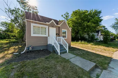 9342 Abington Ave, Detroit, MI 48228
