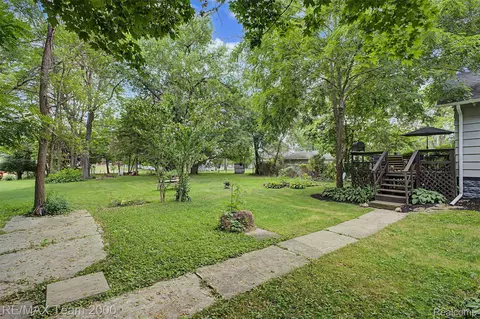 Exterior - 511 Ash St, Carleton, MI 48117 photo 6 of 13