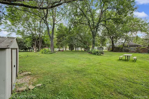 Exterior - 511 Ash St, Carleton, MI 48117 photo 7 of 13
